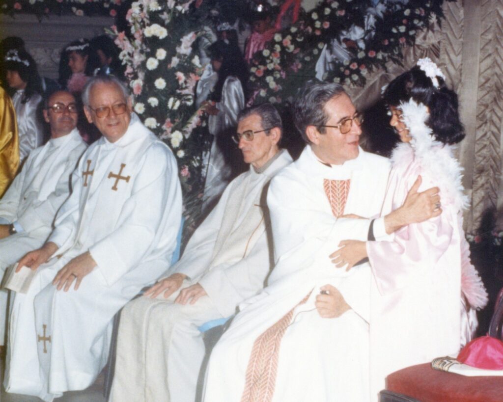 O então bispo auxiliar em uma Celebração na Catedral.